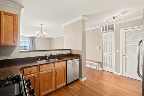 Tiny photo for 440 W Mahogany Court #603, Palatine, IL 60067 (MLS # 12685552)