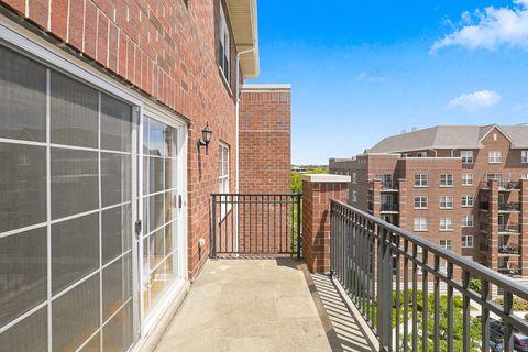 Tiny photo for 440 W Mahogany Court #603, Palatine, IL 60067 (MLS # 12685552)