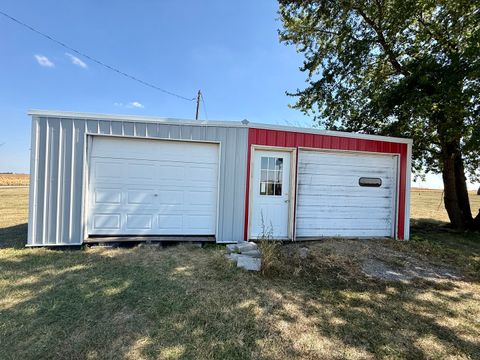 Tiny photo for 724 E 2600 North Road, Penfield, IL 61862 (MLS # 12473057)