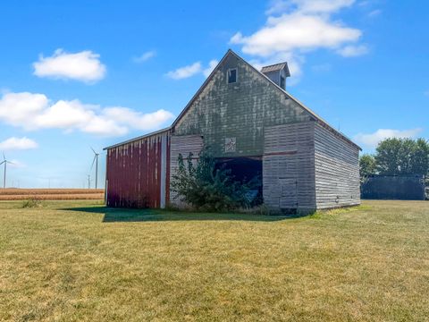 Tiny photo for 724 E 2600 North Road, Penfield, IL 61862 (MLS # 12473057)
