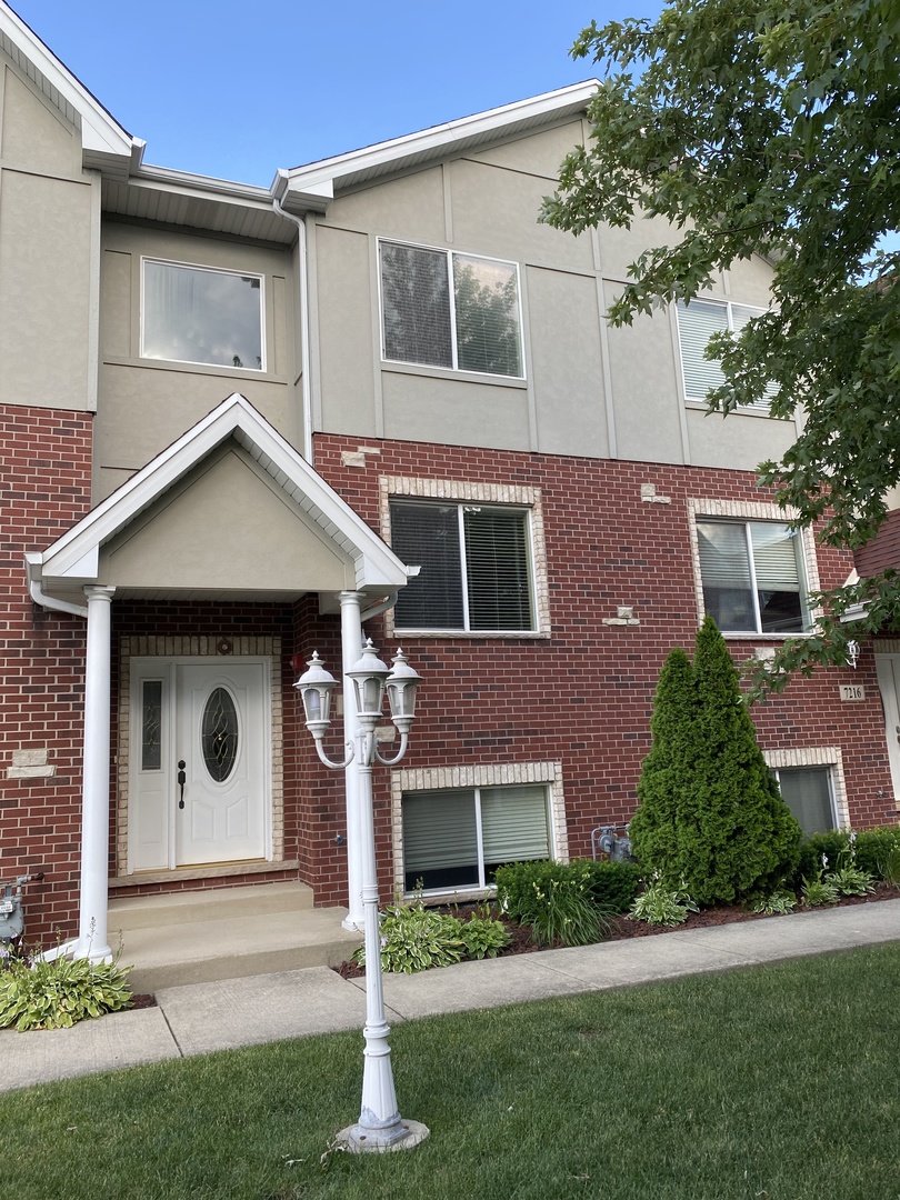 View Bridgeview, IL 60455 townhome