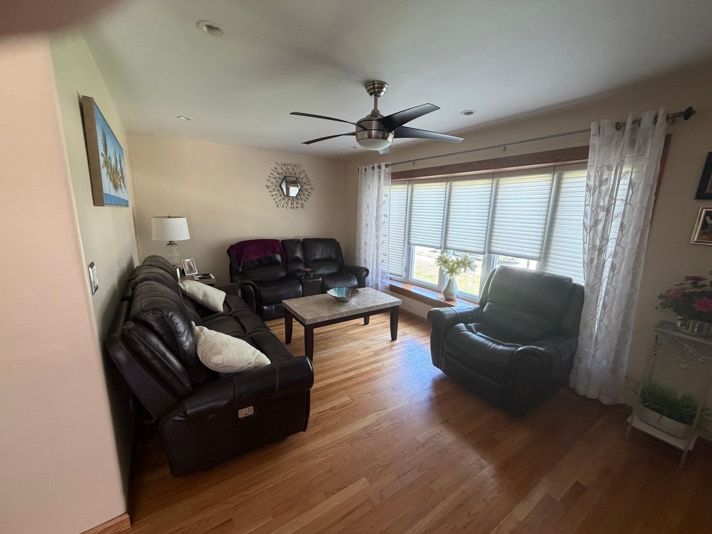 3442 Prairie Avenue