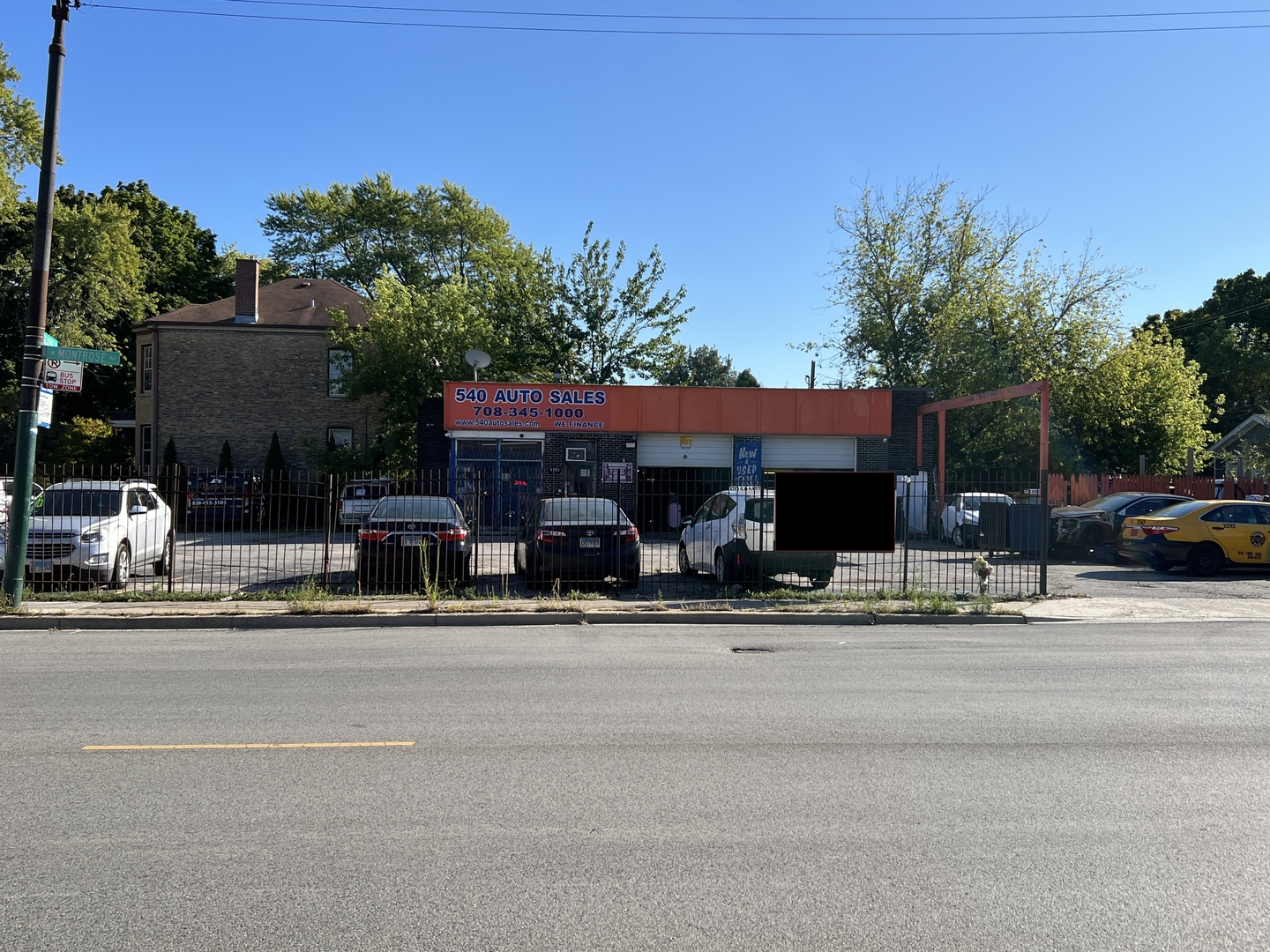 4301 W Montrose Avenue