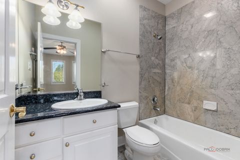 Tiny photo for 1 Enclave Way, Hawthorn Woods, IL 60047 (MLS # 12591532)