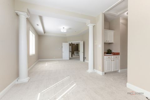 Tiny photo for 1 Enclave Way, Hawthorn Woods, IL 60047 (MLS # 12591532)