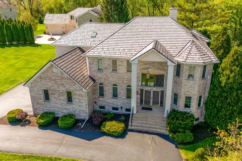 Tiny photo for 1 Enclave Way, Hawthorn Woods, IL 60047 (MLS # 12591532)