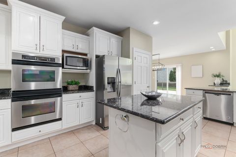 Tiny photo for 1 Enclave Way, Hawthorn Woods, IL 60047 (MLS # 12591532)