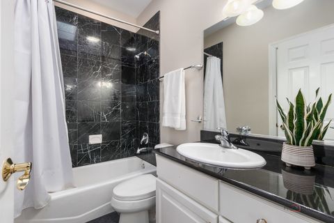 Tiny photo for 1 Enclave Way, Hawthorn Woods, IL 60047 (MLS # 12591532)