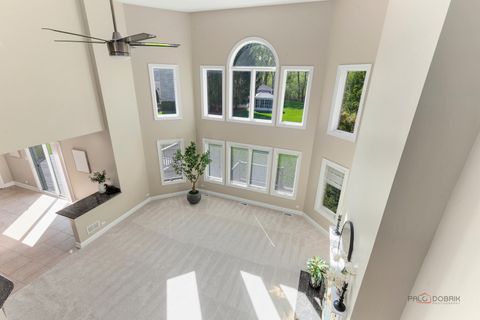 Tiny photo for 1 Enclave Way, Hawthorn Woods, IL 60047 (MLS # 12591532)