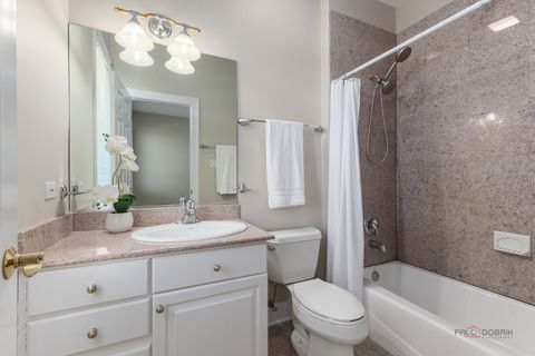 Tiny photo for 1 Enclave Way, Hawthorn Woods, IL 60047 (MLS # 12591532)