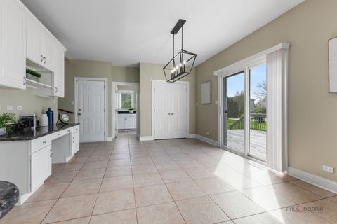 Tiny photo for 1 Enclave Way, Hawthorn Woods, IL 60047 (MLS # 12591532)