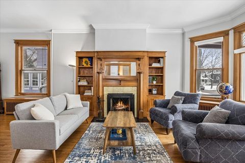 Tiny photo for 327 Gale Avenue, River Forest, IL 60305 (MLS # 12147378)