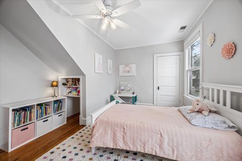 Tiny photo for 327 Gale Avenue, River Forest, IL 60305 (MLS # 12147378)