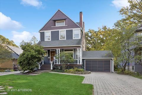 Tiny photo for 327 Gale Avenue, River Forest, IL 60305 (MLS # 12147378)