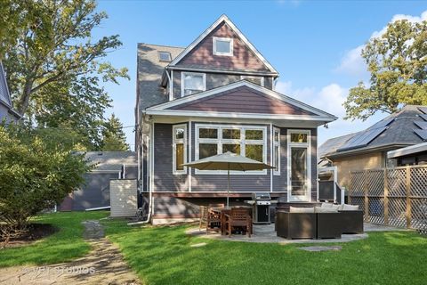 Tiny photo for 327 Gale Avenue, River Forest, IL 60305 (MLS # 12147378)