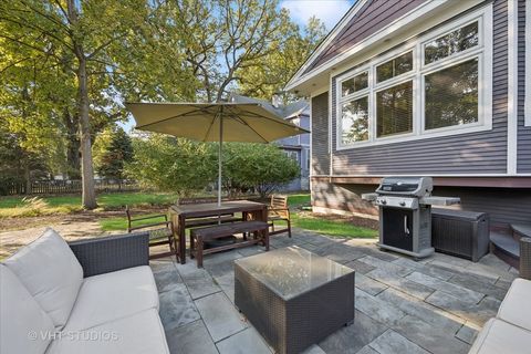 Tiny photo for 327 Gale Avenue, River Forest, IL 60305 (MLS # 12147378)