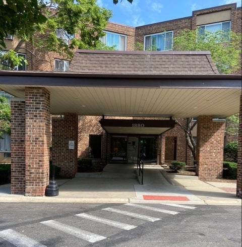 Photo of 1880 Bonnie Lane #311, Hoffman Estates, IL 60169 (MLS # 12759067)