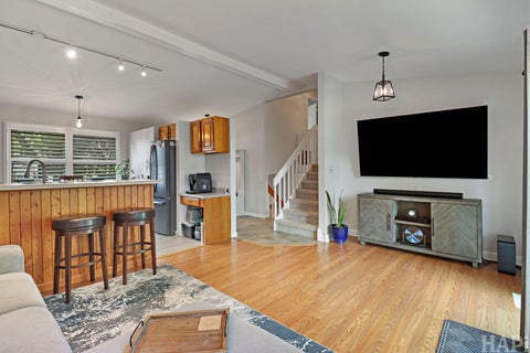 Tiny photo for 385 Northgate Road, Lindenhurst, IL 60046 (MLS # 12723835)