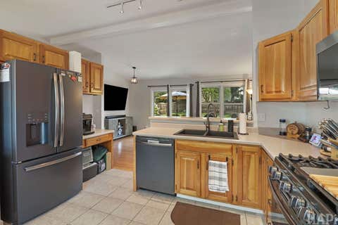 Tiny photo for 385 Northgate Road, Lindenhurst, IL 60046 (MLS # 12723835)