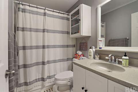 Tiny photo for 385 Northgate Road, Lindenhurst, IL 60046 (MLS # 12723835)