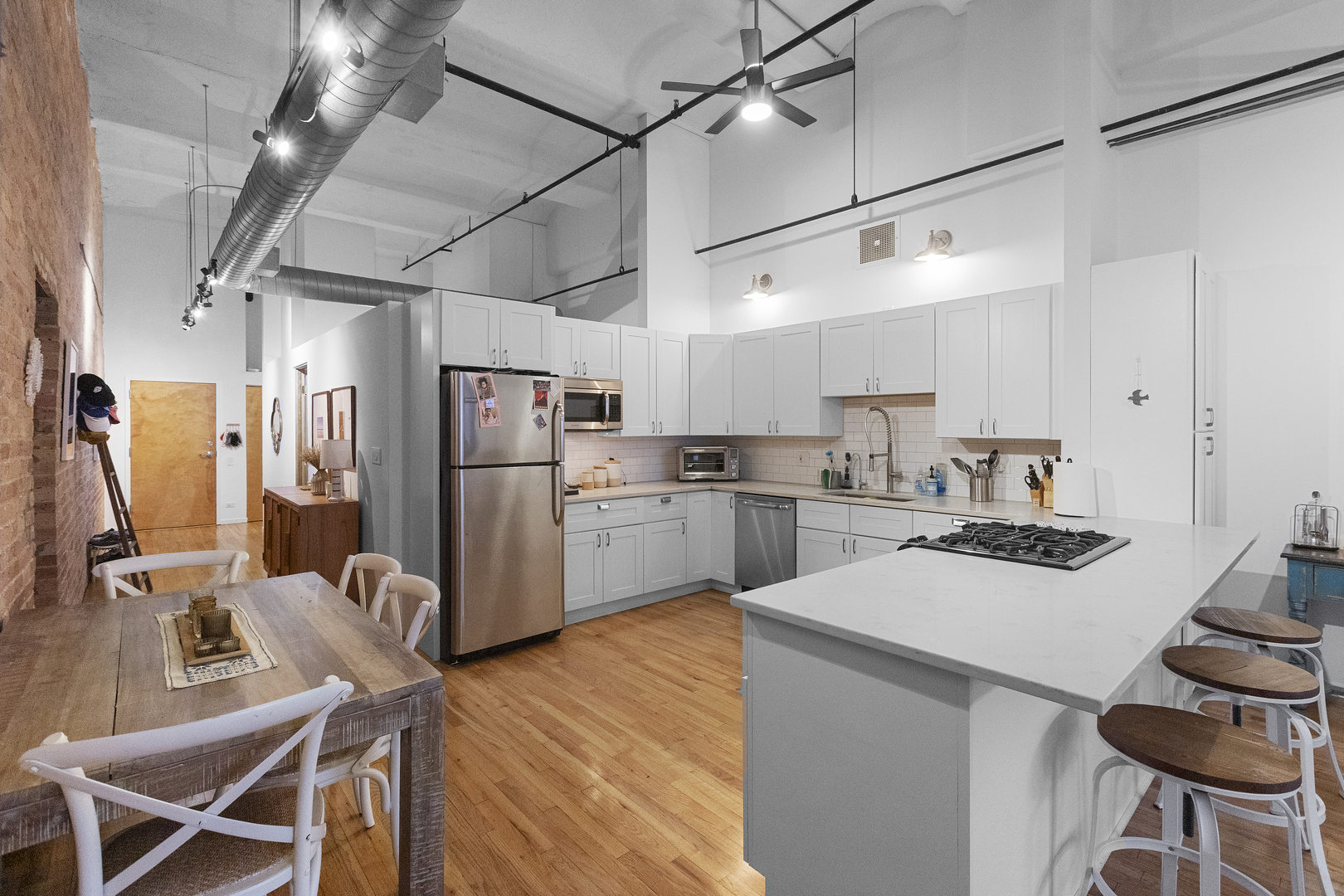1000 W Washington Boulevard 314