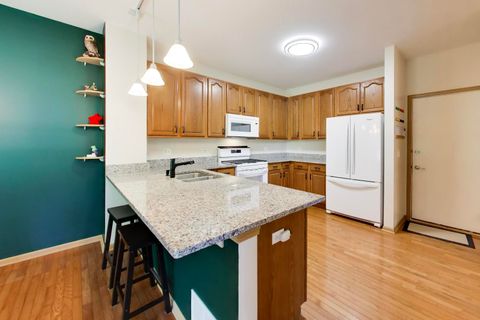 Tiny photo for 557 Shakespeare Drive, Grayslake, IL 60030 (MLS # 12688395)