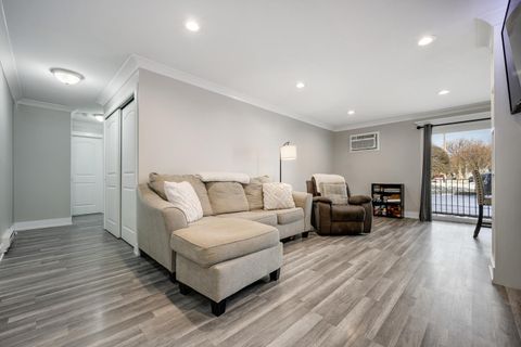 Tiny photo for 4125 W 97th Place #1-107, Oak Lawn, IL 60453 (MLS # 12553621)