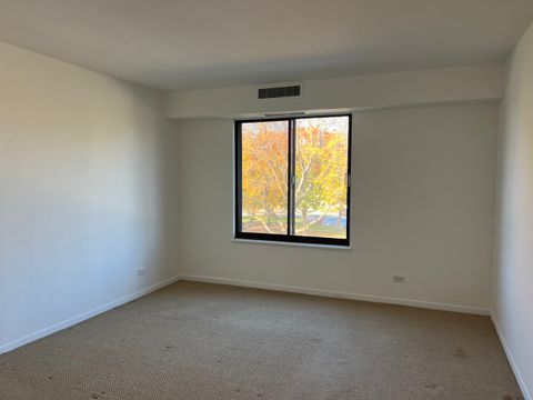 Tiny photo for 1505 E Central Road #303A, Arlington Heights, IL 60005 (MLS # 12504636)