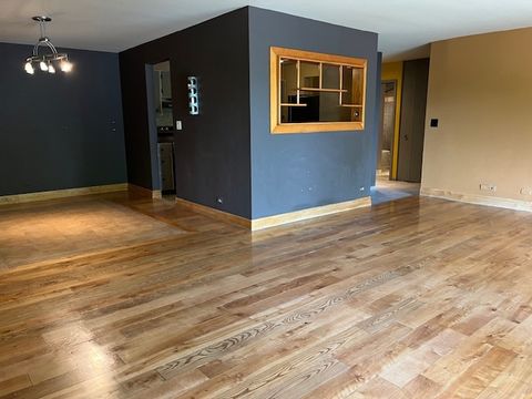 Tiny photo for 1505 E Central Road #303A, Arlington Heights, IL 60005 (MLS # 12504636)