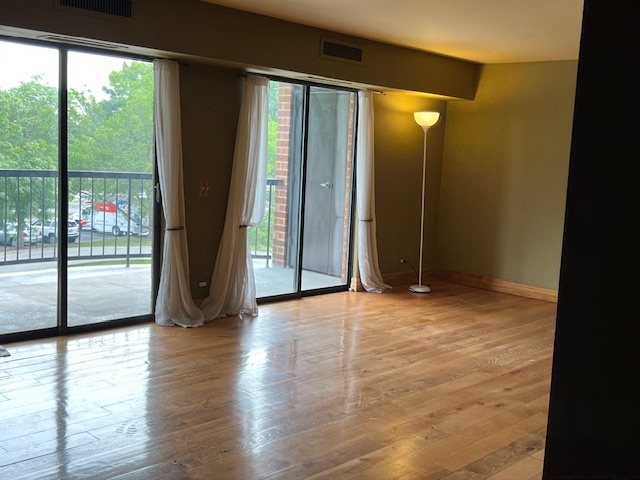 1505 E Central Road 303A