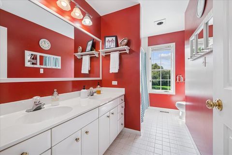 Tiny photo for 15 Mulberry Drive, Hawthorn Woods, IL 60047 (MLS # 12474364)