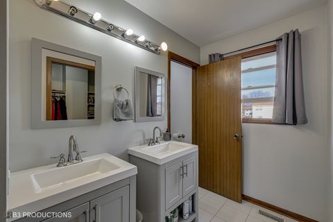 Tiny photo for 4169 193rd Court #11A, Country Club Hills, IL 60478 (MLS # 12552300)