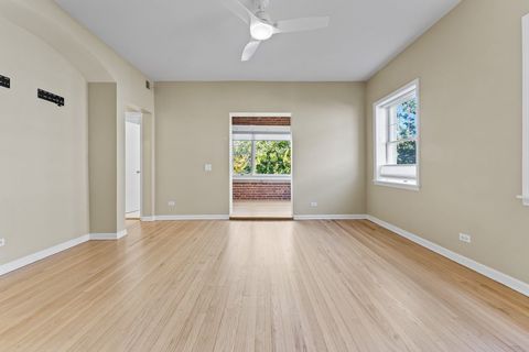 Tiny photo for 832 W Gunnison Street #3N, Chicago, IL 60640 (MLS # 12496692)