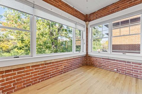 Tiny photo for 832 W Gunnison Street #3N, Chicago, IL 60640 (MLS # 12496692)