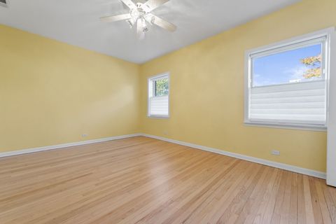 Tiny photo for 832 W Gunnison Street #3N, Chicago, IL 60640 (MLS # 12496692)