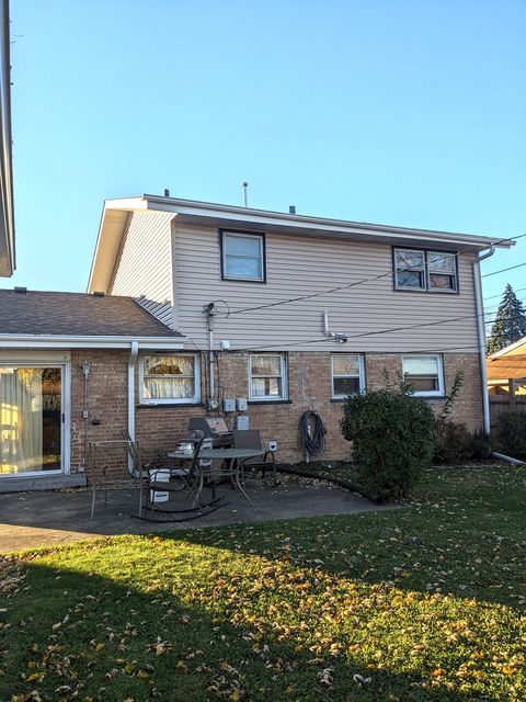 A home in Crestwood