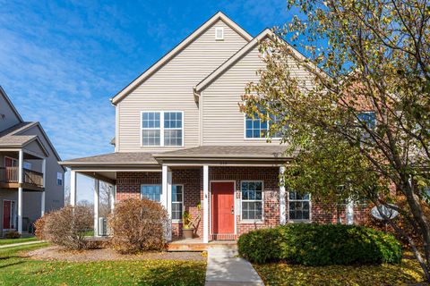 Photo of 639 Stonegate Drive, Sycamore, IL 60178 (MLS # 12512444)