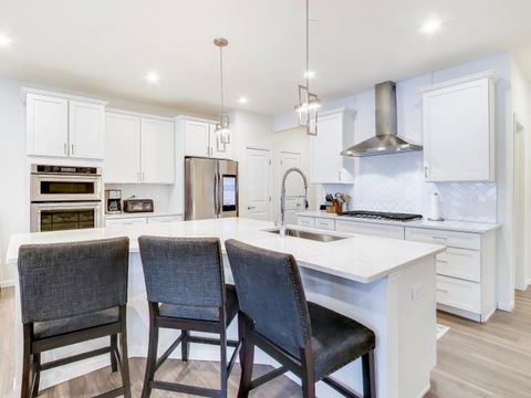 Tiny photo for 579 Watercress Drive, Aurora, IL 60504 (MLS # 12558777)