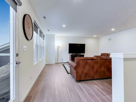 Tiny photo for 579 Watercress Drive, Aurora, IL 60504 (MLS # 12558777)