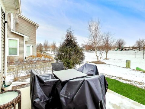 Tiny photo for 579 Watercress Drive, Aurora, IL 60504 (MLS # 12558777)
