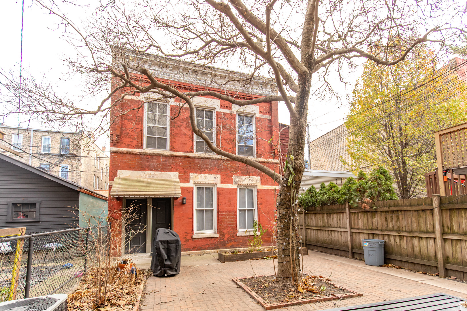 1133-40 N Winchester Avenue
