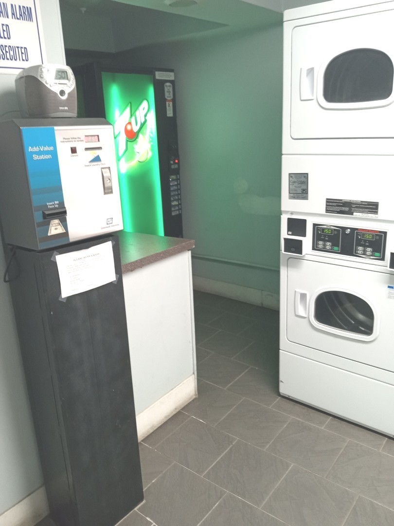 540 W Roscoe Street 382