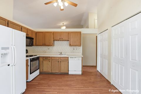 Tiny photo for 1328 Spalding Drive, Mundelein, IL 60060 (MLS # 12554597)