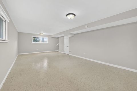 Tiny photo for 14200 Drexel Avenue, Dolton, IL 60419 (MLS # 12521926)