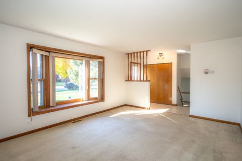 Tiny photo for 535 Logan Street, Roselle, IL 60172 (MLS # 12496857)