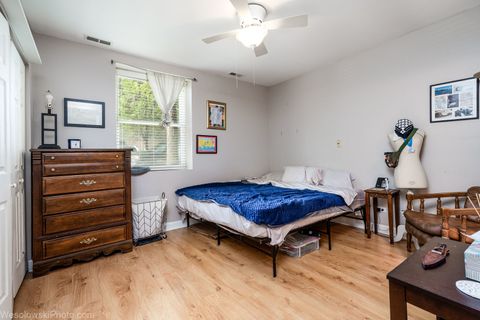 Tiny photo for 4900 N Lawndale Avenue #G, Chicago, IL 60625 (MLS # 12448270)