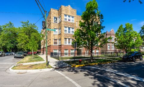 Tiny photo for 4900 N Lawndale Avenue #G, Chicago, IL 60625 (MLS # 12448270)