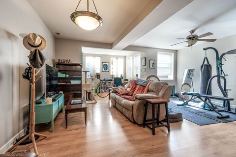 Tiny photo for 4900 N Lawndale Avenue #G, Chicago, IL 60625 (MLS # 12448270)