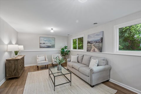 Tiny photo for 921 Bartlett Terrace, Libertyville, IL 60048 (MLS # 12770441)