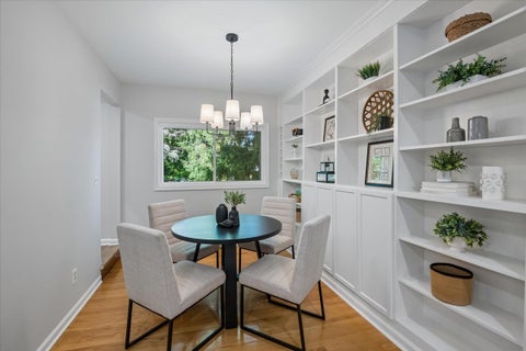 Tiny photo for 921 Bartlett Terrace, Libertyville, IL 60048 (MLS # 12770441)
